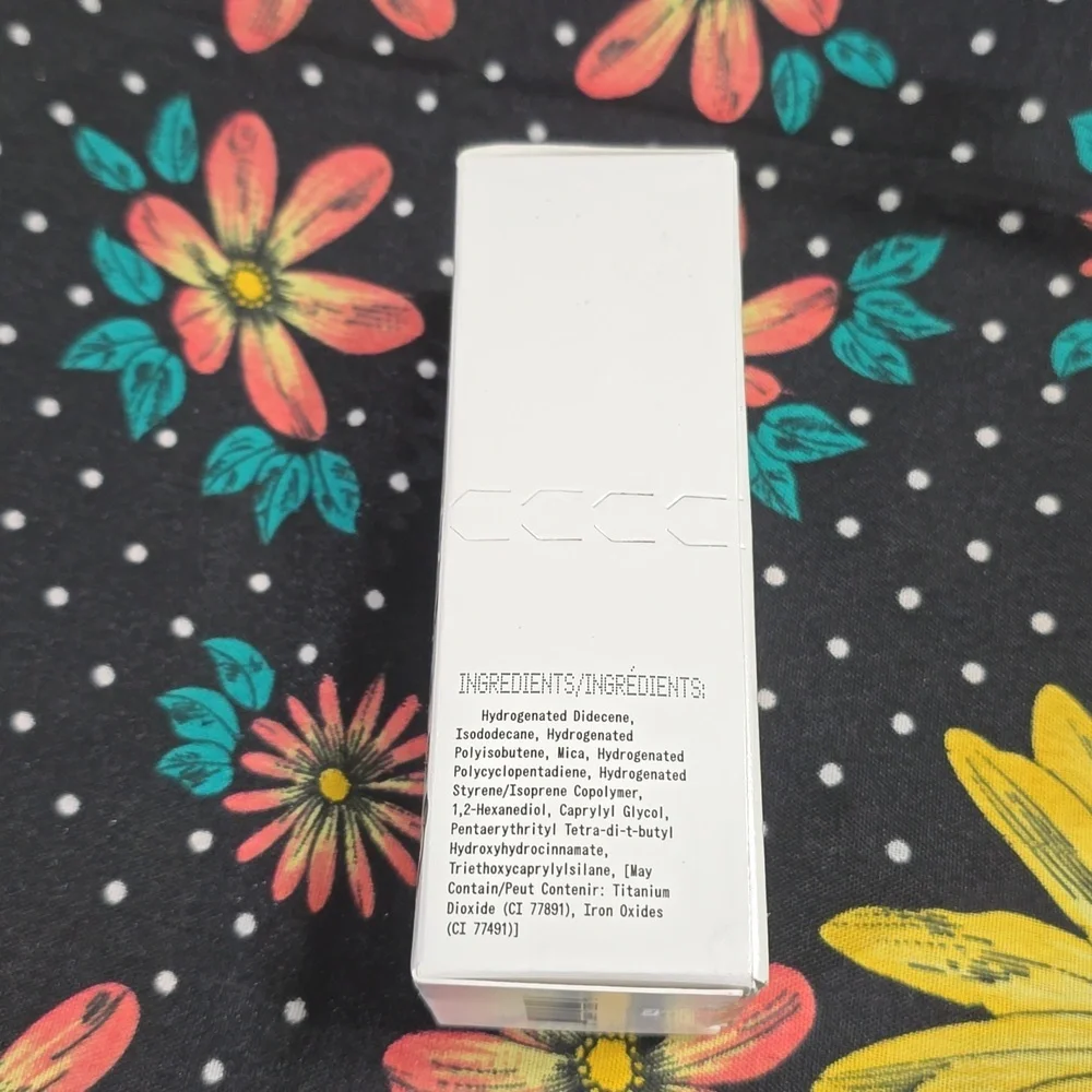 About-Face Light Lock Highlight Fluid Shade Shaken or Stirred